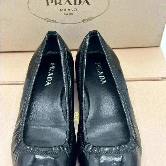 Prada Vernice Flats Size 36.5 - Picture 2 of 7